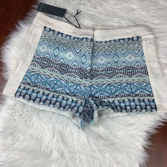 Quinn NWT Embroidered Boho High Waist Shorts - Picture 1 of 5